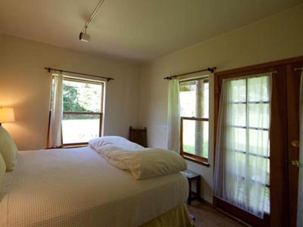 Nettles Farm Hotel Lummi Island Bagian luar foto